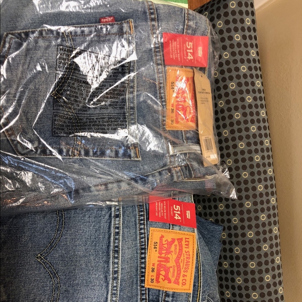 Men’s jeans! (2 pairs)